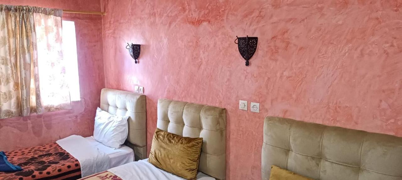 Auberge Restaurant Tissili " Oasis De Fint" Zewnętrze zdjęcie